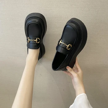 WHNB/новост 2023 г.; черни обувки; дамски летни маркови дизайнерски корейски маратонки с дебела платформа с височина 5 см; ежедневни обувки от лачена кожа;